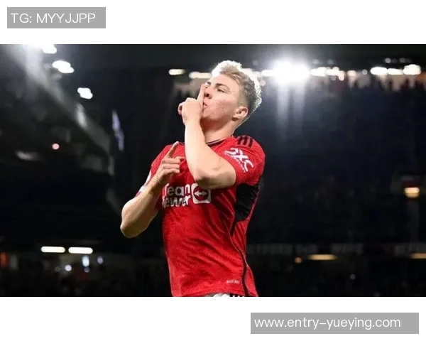 索尔斯克亚赞扬约克雷斯为团队型中锋展现出积极努力和聪明才智