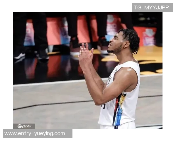 卡梅隆托马斯腿筋拉伤本周末将接受MRI检查后续情况将及时更新